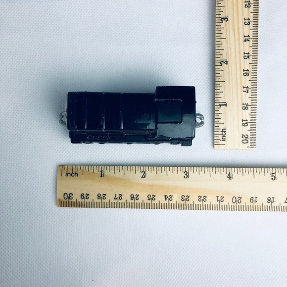 Thomas and Friends Adventures Pirate Diesel - Talking Metal Engine 2016 - Picture 3 of 7